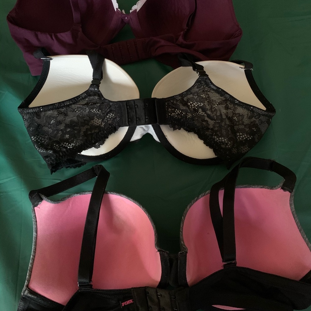 3 Victoria’s Secret bras size 36D